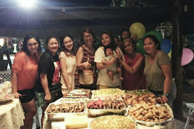 typhoon-lawin-haima-relief-fund-ria-escano-family-picture